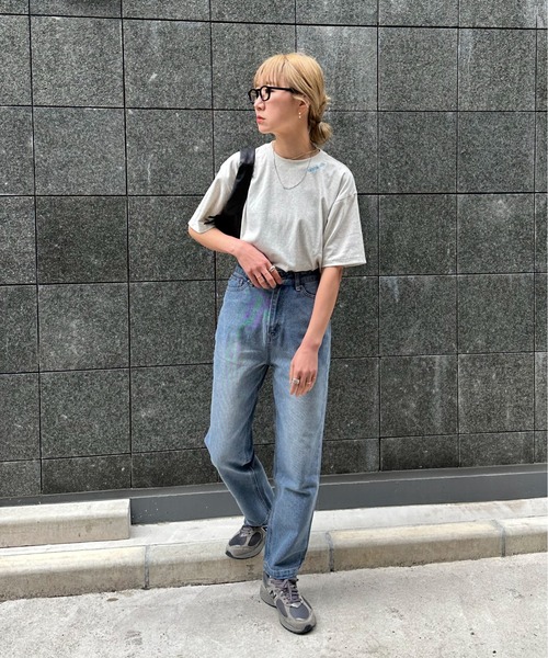 feepur（フェピュール）の「ネック刺繍バックロゴオーバーTee（Tシャツ/カットソー・レディース・オートミール/チャコールグレー/オフホワイト・MEDIUM）」の6枚目の写真
