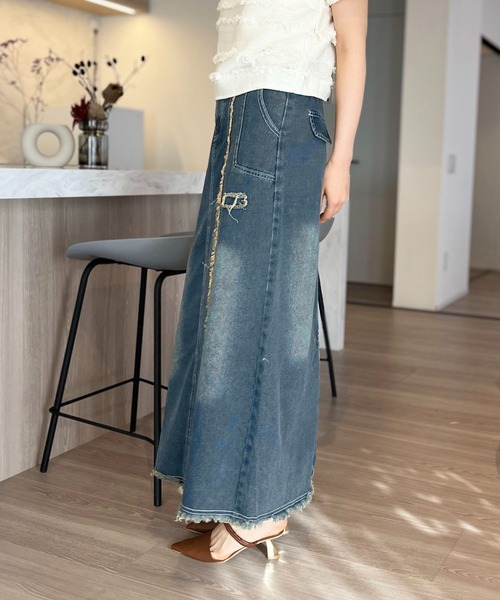 Jewelobe（ジュエローブ）の「フリンジディテールロングデニムスカート（デニムスカート・レディース・ネイビー・M/S）」の6枚目の写真