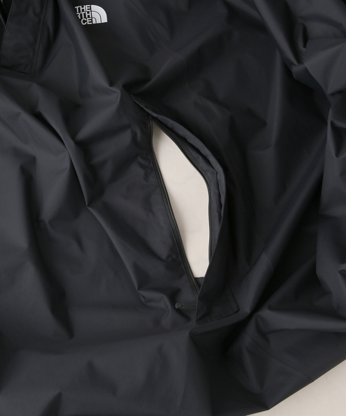 THE NORTH FACE（ザノースフェイス）の「【THE NORTH FACE/ノースフェイス】Access ポンチョ（ポンチョ・レディース・カーキ/ブラック・LARGE）」の3枚目の写真