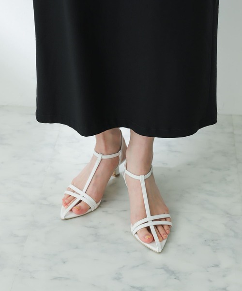 SENSE OF PLACE by URBAN RESEARCH（センスオブプレイスバイアーバンリサーチ）の「ポインテッドナローストラップサンダル（サンダル・レディース・シルバー/ホワイト/ブラック・SMALL/MEDIUM/LARGE）」の2枚目の写真