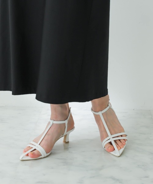 SENSE OF PLACE by URBAN RESEARCH（センスオブプレイスバイアーバンリサーチ）の「ポインテッドナローストラップサンダル（サンダル・レディース・シルバー/ホワイト/ブラック・SMALL/MEDIUM/LARGE）」の21枚目の写真