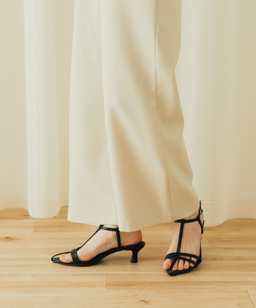 SENSE OF PLACE by URBAN RESEARCH（センスオブプレイスバイアーバンリサーチ）の「ポインテッドナローストラップサンダル（サンダル・レディース・シルバー/ホワイト/ブラック・SMALL/MEDIUM/LARGE）」の10枚目の写真