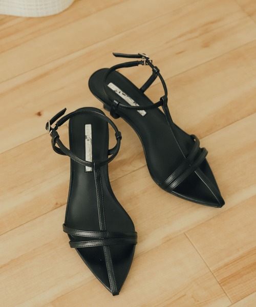 SENSE OF PLACE by URBAN RESEARCH（センスオブプレイスバイアーバンリサーチ）の「ポインテッドナローストラップサンダル（サンダル・レディース・シルバー/ホワイト/ブラック・SMALL/MEDIUM/LARGE）」の16枚目の写真