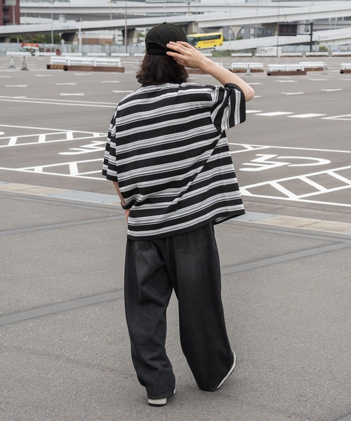 kutir(クティール)の「オーバーサイズマルチボーダーTシャツ(Tシャツ/カットソー・メンズ・グレー/ブラック/ブラウン・MEDIUM/LARGE)」の10枚目の写真