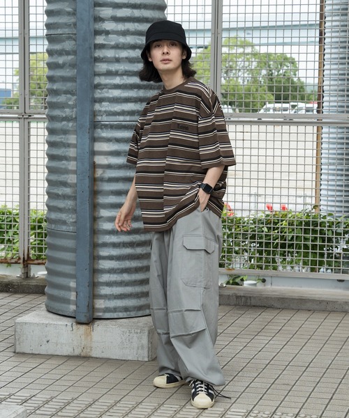 kutir(クティール)の「オーバーサイズマルチボーダーTシャツ(Tシャツ/カットソー・メンズ・グレー/ブラック/ブラウン・MEDIUM/LARGE)」の18枚目の写真