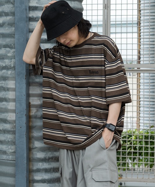 kutir(クティール)の「オーバーサイズマルチボーダーTシャツ(Tシャツ/カットソー・メンズ・グレー/ブラック/ブラウン・MEDIUM/LARGE)」の15枚目の写真