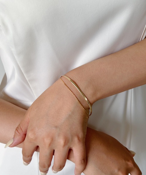 iso（イソ）の「レイヤードナローブレスレット（ブレスレット・レディース・シルバー/ゴールド・FREE）」の13枚目の写真