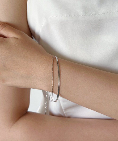 iso（イソ）の「レイヤードナローブレスレット（ブレスレット・レディース・シルバー/ゴールド・FREE）」の12枚目の写真