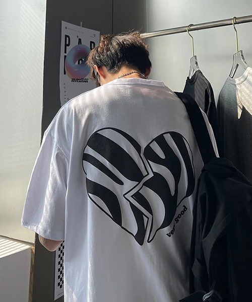 WARAIJOGO（ワライジョウゴ）の「【WARAIJOGO】モノトーンハートプリントオーバーサイズTシャツ(NEZ)（Tシャツ/カットソー・メンズ・ブラック/ホワイト・FREE）」の10枚目の写真