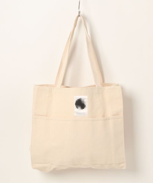 B.I.D.(ビーアイディー)の「《北の国から x THE BEYOND AND PRODUCTS》FURANO CITY tote bag(トートバッグ・レディース・ブラック/オフホワイト・FREE)」の3枚目の写真