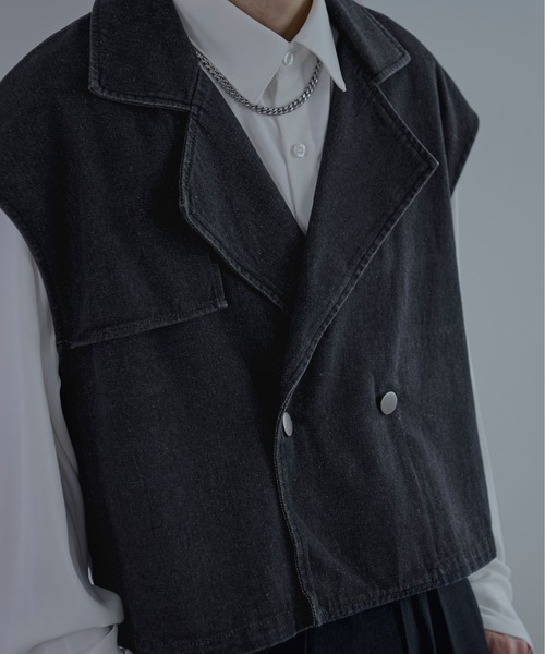 Ellno Loset（エルノロゼット）の「デニムショートトレンチジレ/セットアップ対応（ベスト・メンズ・ブラック・MEDIUM/LARGE）」の5枚目の写真