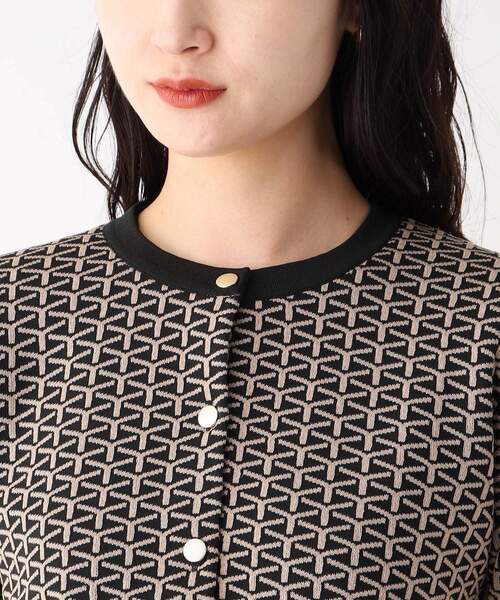 OPAQUE.CLIP(オペークドットクリップ)の「◆ジオメトリックジャカードニットカーディガン【洗濯機洗い可】(カーディガン/ボレロ・レディース・ブラック系/ピンク系・38/40)」の20枚目の写真