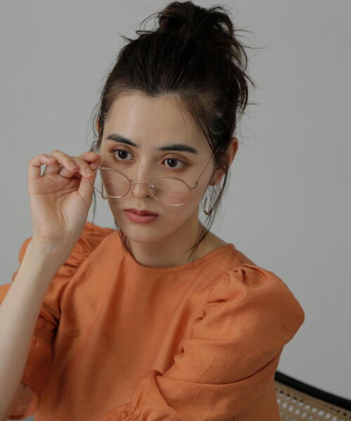 FREE'S MART（フリーズマート）の「伊達メガネ①（メガネ・レディース・ブラウン/グレー・ﾌﾘ-）」の2枚目の写真