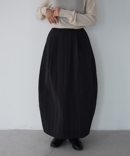 for/c（フォーシー）の「撥水ナイロンヴィンテージコクーンスカート【サスティナブル】（スカート・レディース・アイボリー/ブラック・M/L）」の11枚目の写真