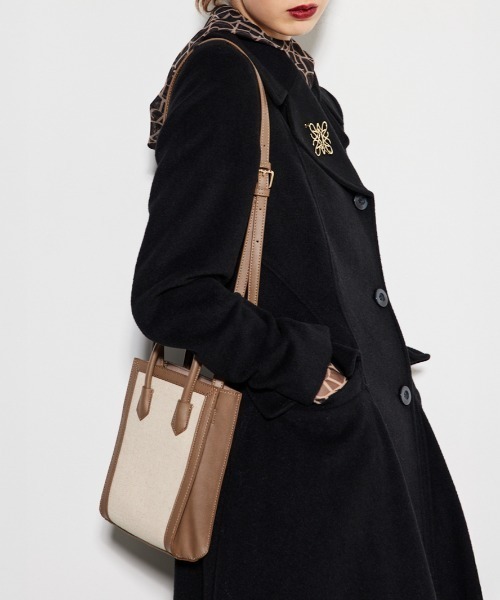 rienda（リエンダ）の「マルチショルダーバッグ（ショルダーバッグ・レディース・ベージュ/ブラック・FREE）」の2枚目の写真