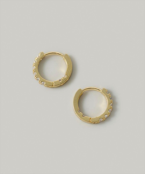 Jolie Toujours（ジョリトゥジュール）の「７ｍｍパヴェフープピアス（ピアス（両耳用）・レディース・ゴールド/シルバー・M）」の4枚目の写真
