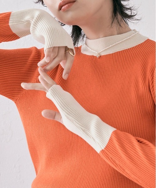 kirakiraShop(キラキラショップ)の「レイヤード風 指穴 配色 リブ ニット(ニット/セーター・レディース・ブルー/オレンジ/グリーン/ブラック系その他/アイボリー系・FREE)」の2枚目の写真