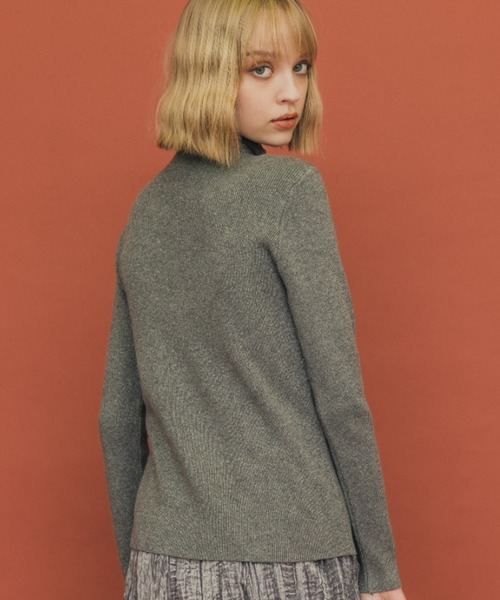 casane（カサネ）の「ラメリブタートルニット（ニット/セーター・レディース・アイボリー/ブラック/パープル/シルバー/ブラウン/ベージュ・FREE）」の21枚目の写真