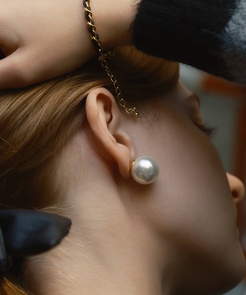 ANOH（アノー）の「18mmパールピアス（ピアス（両耳用）・レディース・ゴールド・FREE）」の2枚目の写真