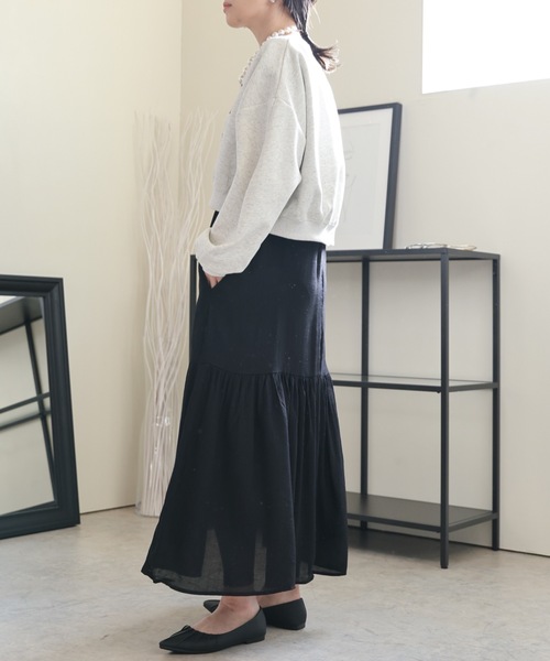 ULEULA（ウルア）の「カレッジロゴスウェットプルオーバー/ボリュームスリーブトレーナー（スウェット・レディース・ライトグレー/オートミール/アイボリー/ネイビー/オフホワイト・FREE）」の9枚目の写真