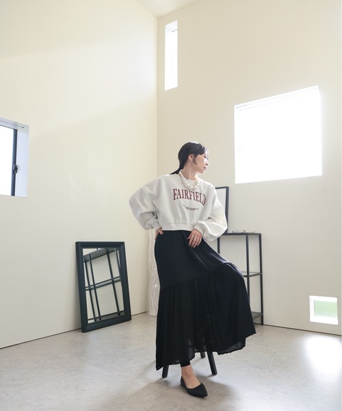 ULEULA（ウルア）の「カレッジロゴスウェットプルオーバー/ボリュームスリーブトレーナー（スウェット・レディース・ライトグレー/オートミール/アイボリー/ネイビー/オフホワイト・FREE）」の11枚目の写真