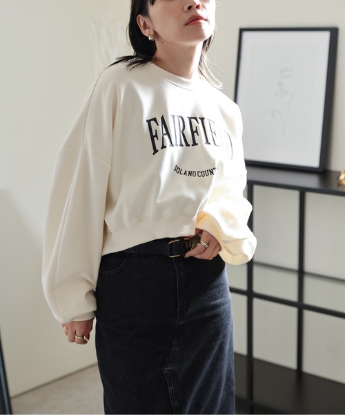 ULEULA（ウルア）の「カレッジロゴスウェットプルオーバー/ボリュームスリーブトレーナー（スウェット・レディース・ライトグレー/オートミール/アイボリー/ネイビー/オフホワイト・FREE）」の19枚目の写真