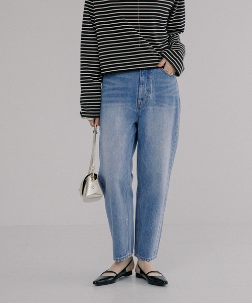 URBAN RESEARCH（アーバンリサーチ）の「ワイドテーパードデニム