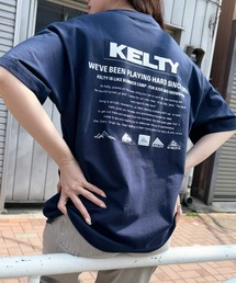 KELTY（ケルティ）の「【KELTY】別注 限定展開 Back Print vintage archive classical LOGO crewneck S/S Tee TYPE-1 ヴィンテージクラシカルロゴ半袖Tシャツ（Tシャツ/カットソー）」