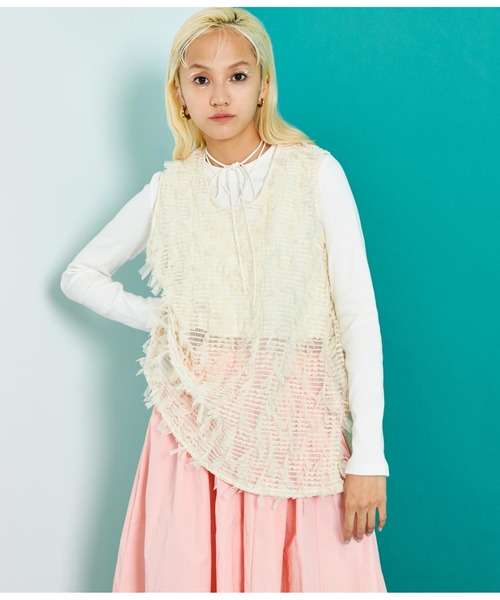 Settimissimo（セッティミッシモ）の「チュール フリンジ ジャガード ロープ付き ジレ ベスト（ベスト・レディース・アイボリー/ブラック・FREE）」の4枚目の写真