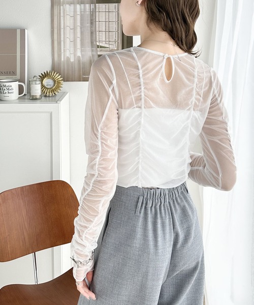 classicalelf(クラシカルエルフ)の「大人フェミニン。前後2way ラメチュールギャザートップス(Tシャツ/カットソー・レディース・モカ/オフホワイト/チャコールグレー/ライトベージュ/ブラック・X-LARGE/SMALL/MEDIUM/LARGE)」の12枚目の写真