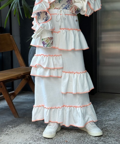 HELLO.SANFRANCISCO（ハローサンフランシスコ）の「【HELLO.SANFRANCISCO/ハローサンフランシスコ】ランダムフリルスウェットスカート（スカート・レディース・ライトグレー/オフホワイト・FREE）」の5枚目の写真