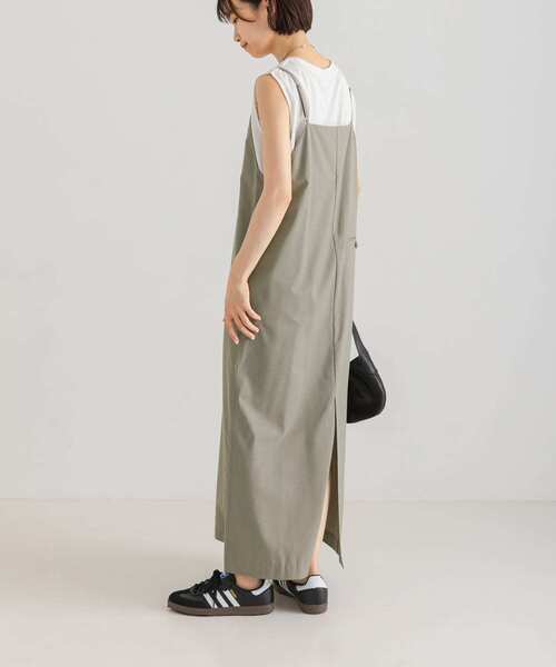 URBAN RESEARCH（アーバンリサーチ）の「ストレートキャミワンピース（ワンピース・レディース・ベージュ系その他/チャコールグレー・FREE）」の4枚目の写真
