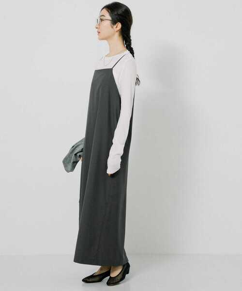 URBAN RESEARCH（アーバンリサーチ）の「ストレートキャミワンピース（ワンピース・レディース・ベージュ系その他/チャコールグレー・FREE）」の15枚目の写真