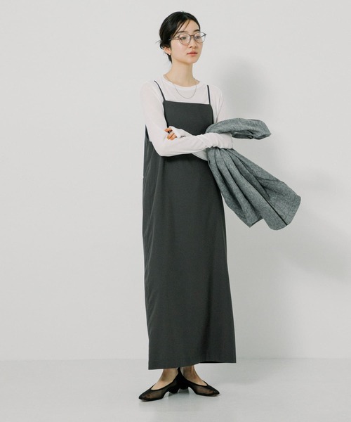 URBAN RESEARCH（アーバンリサーチ）の「ストレートキャミワンピース（ワンピース・レディース・ベージュ系その他/チャコールグレー・FREE）」の16枚目の写真