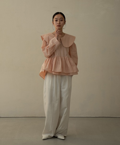 I_am（アイアム）の「big collar tiered peplum blouse / ビッグ