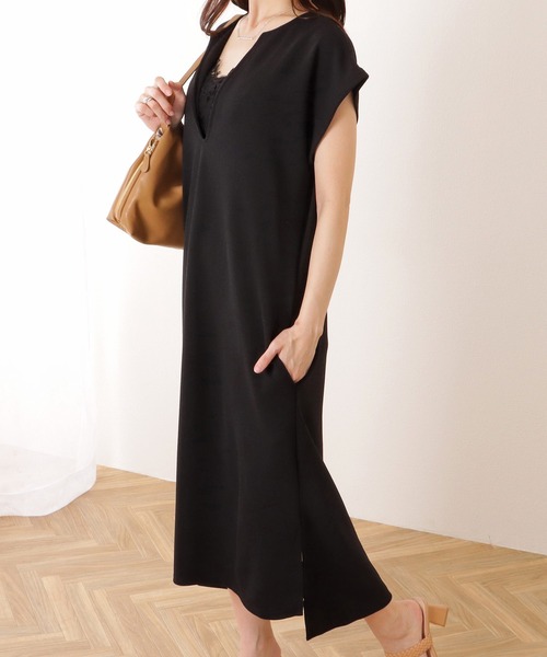 Lace Ladies(レースレディース)の「深Vネック サイドスリット 半袖 マキシ ワンピース(ワンピース・レディース・ブラック/ベージュ・M/L)」の5枚目の写真