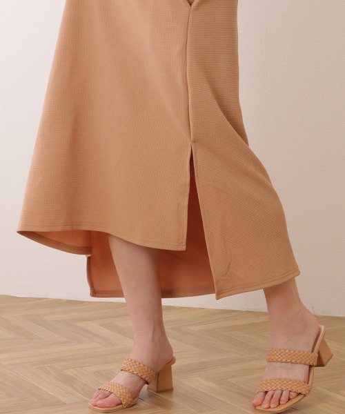 Lace Ladies(レースレディース)の「深Vネック サイドスリット 半袖 マキシ ワンピース(ワンピース・レディース・ブラック/ベージュ・M/L)」の18枚目の写真