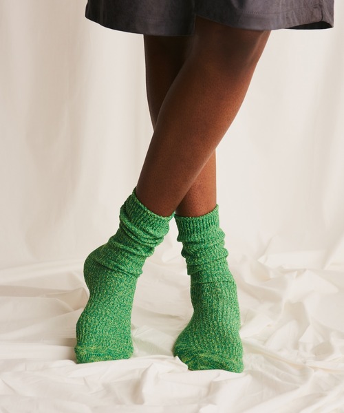 YUQRI（ユクリ）の「【YUQRI】crispy loop（ソックス/靴下・レディース・アイボリー/ブラック/ブルー/グリーン/ピンク・S/M）」の16枚目の写真