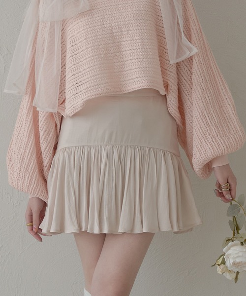 Ambre Neige(アンブルネージュ)の「frill short skirt pants / フリルショートスカパン(スカート・レディース・ライトベージュ/ブラック/ライトグレー/オフホワイト・FREE)」の4枚目の写真