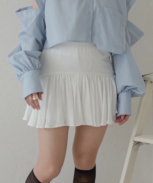 Ambre Neige(アンブルネージュ)の「frill short skirt pants / フリルショートスカパン(スカート・レディース・ライトベージュ/ブラック/ライトグレー/オフホワイト・FREE)」の6枚目の写真