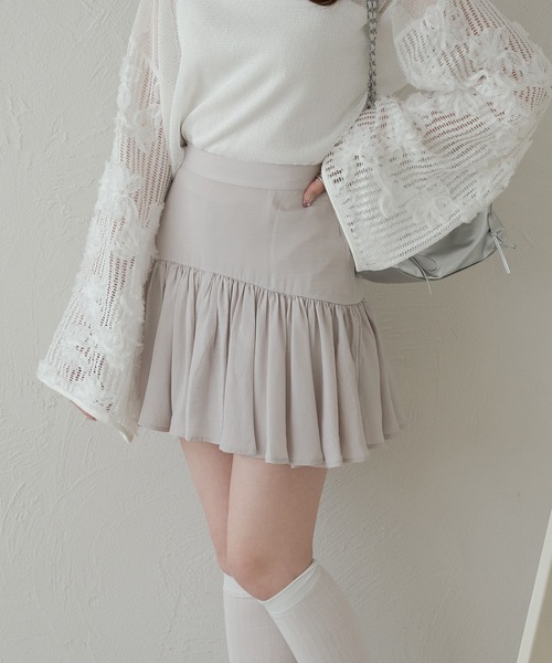 Ambre Neige(アンブルネージュ)の「frill short skirt pants / フリルショートスカパン(スカート・レディース・ライトベージュ/ブラック/ライトグレー/オフホワイト・FREE)」の17枚目の写真