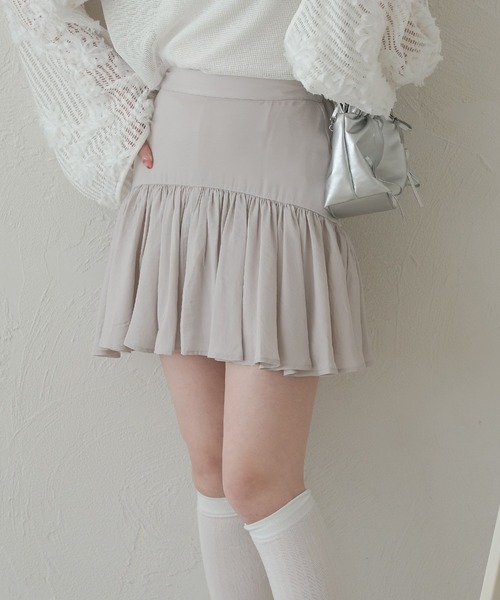 Ambre Neige(アンブルネージュ)の「frill short skirt pants / フリルショートスカパン(スカート・レディース・ライトベージュ/ブラック/ライトグレー/オフホワイト・FREE)」の16枚目の写真