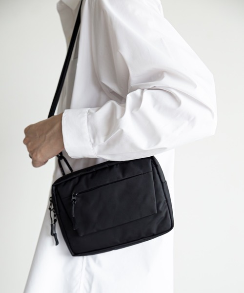 NoiR/ノアール(ノアール)の「NoiR ノアールSwitch shoulder/スイッチ ショルダーバッグ(ショルダーバッグ・メンズ・ブラック系その他/ブラック・FREE)」の1枚目の写真