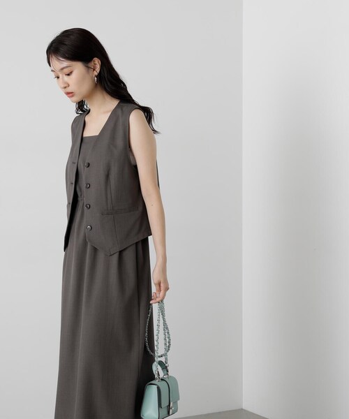 N.(N. Natural Beauty Basic)(エヌエヌナチュラルビューティーベーシック)の「◆ジレ&キャミワンピースセット(ワンピース・レディース・アイボリー/グレイッシュベージュ/チャコールグレー・MEDIUM)」の10枚目の写真