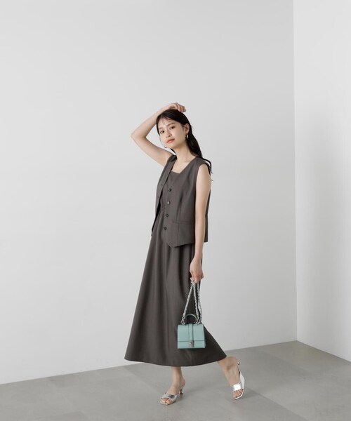 N.(N. Natural Beauty Basic)(エヌエヌナチュラルビューティーベーシック)の「◆ジレ&キャミワンピースセット(ワンピース・レディース・アイボリー/グレイッシュベージュ/チャコールグレー・MEDIUM)」の15枚目の写真