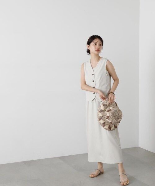 N.(N. Natural Beauty Basic)(エヌエヌナチュラルビューティーベーシック)の「◆ジレ&キャミワンピースセット(ワンピース・レディース・アイボリー/グレイッシュベージュ/チャコールグレー・MEDIUM)」の6枚目の写真
