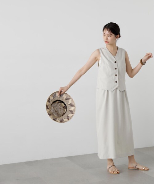 N.(N. Natural Beauty Basic)(エヌエヌナチュラルビューティーベーシック)の「◆ジレ&キャミワンピースセット(ワンピース・レディース・アイボリー/グレイッシュベージュ/チャコールグレー・MEDIUM)」の7枚目の写真