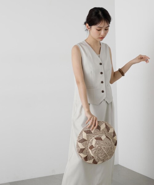N.(N. Natural Beauty Basic)(エヌエヌナチュラルビューティーベーシック)の「◆ジレ&キャミワンピースセット(ワンピース・レディース・アイボリー/グレイッシュベージュ/チャコールグレー・MEDIUM)」の9枚目の写真