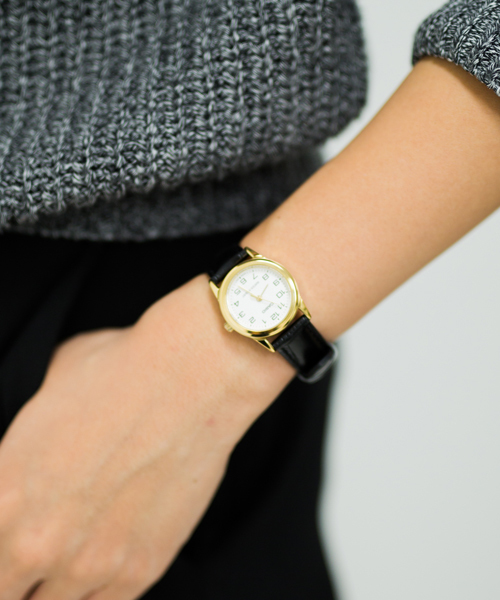 CASIO(カシオ)の「【CASIO】LTP-V001GL-7B(アナログ腕時計・レディース・ホワイト/ゴールド・FREE)」の1枚目の写真