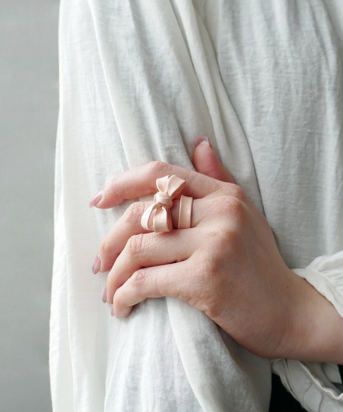 LOVE BY e.m. (ラブバイイーエム)の「ビッグピンクリボンリング/24AW(リング・レディース・ピンク・L/M/LL)」の4枚目の写真